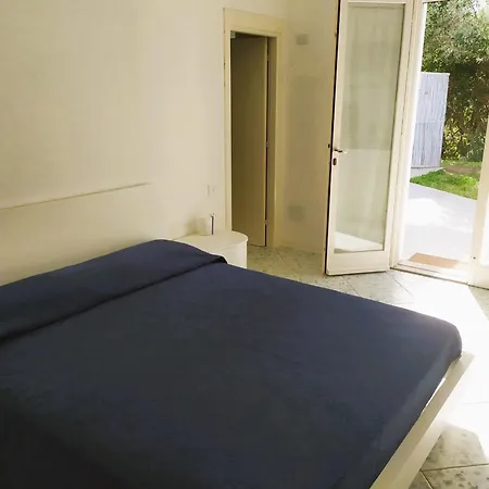 Casa Corbezzolo Bed & Breakfast *