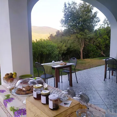 Casa Corbezzolo Bed & Breakfast 3*